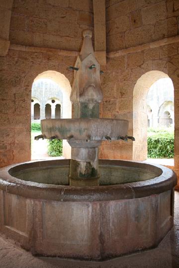 2012-05 Abbaye du Thoronet 023.JPG